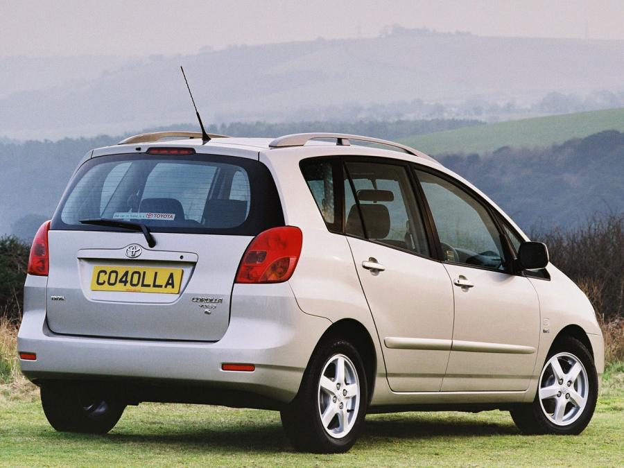  Toyota Corolla Verso 2001 года  (UK) (фото 9 из 9)